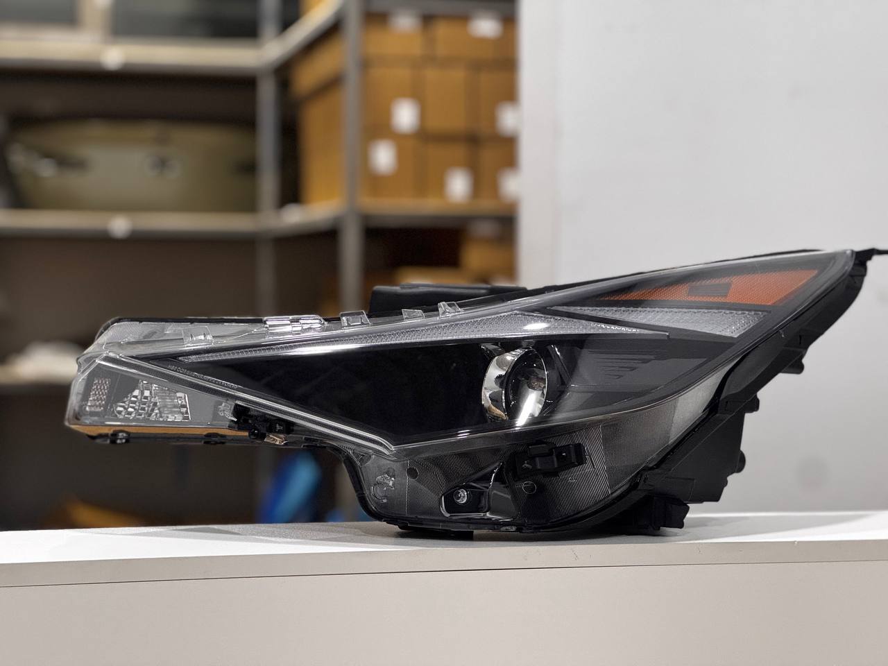 92102-AB000 Hyundai Elantra 2021–2023 Ön Sağ Fara