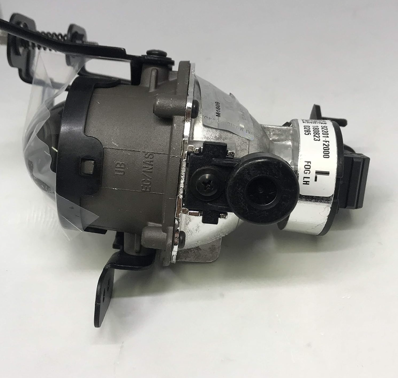 92201-F2000LED   Hyundai Elantra 2016-2018 Ön Sol Duman İşığı (LED Tip)