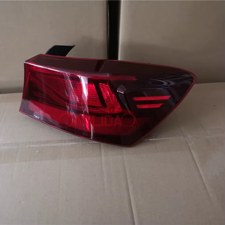 92402-M6000 Kia Cerato/Forte/K3 2019 Arxa Sağ Xarici Stop