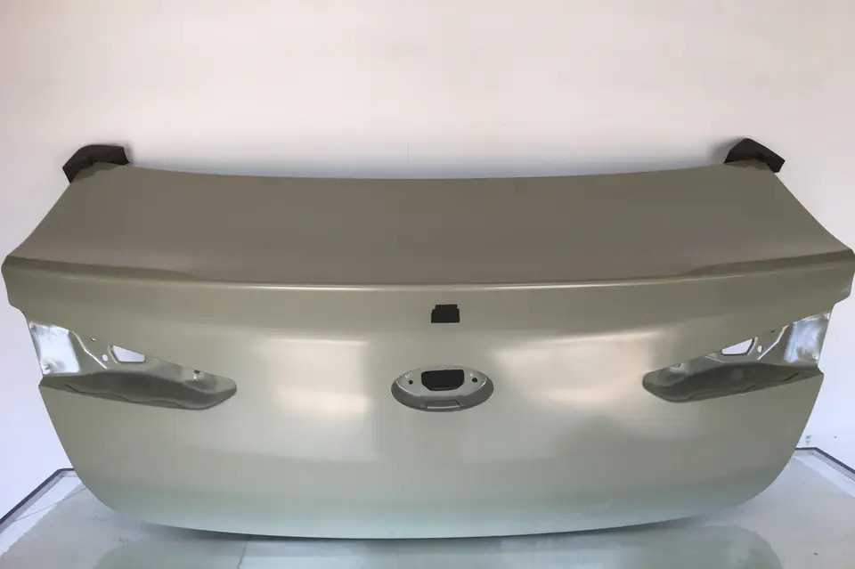 69200-F2520 Hyundai Elantra 2019–2021 Xrom Zolaqlı və Kameralı Baqaj Qapağı